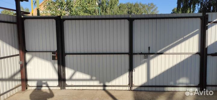 Ворота с калиткой распашные бу