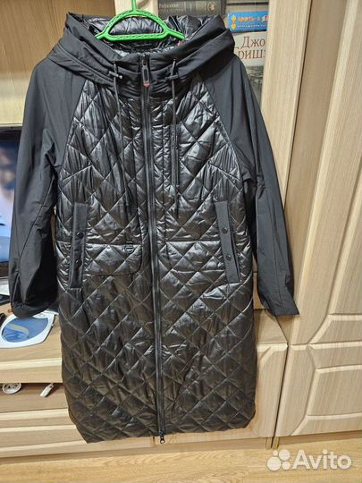 Продам пальто демисезонное