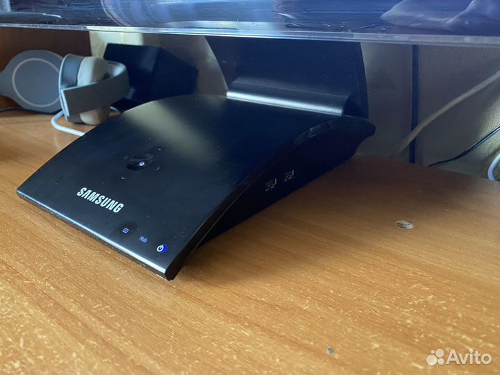 Монитор 27”. Samsung syncmaster CA550