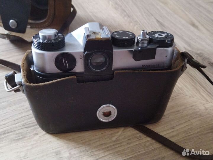 Плёночный фотоаппарат Зенит