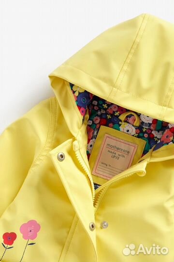 Новый плащ Mothercare