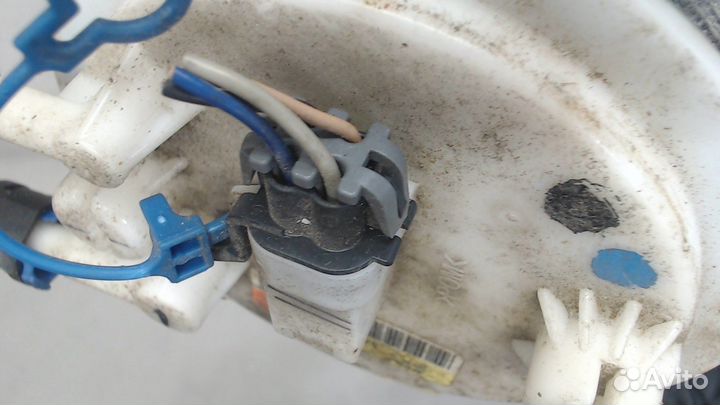 Насос топливный электрический Cadillac STS, 2008