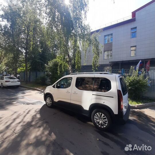 Курьер/Надёжный человек в Москве