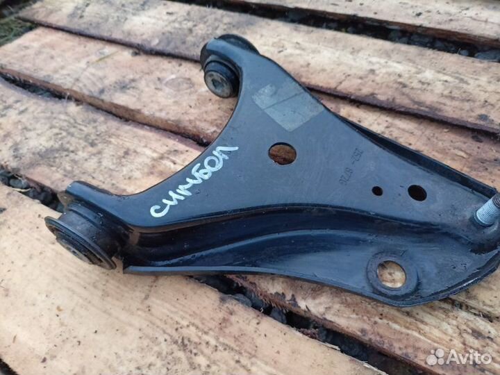 Рычаг подвески передний правый Renault Symbol 1