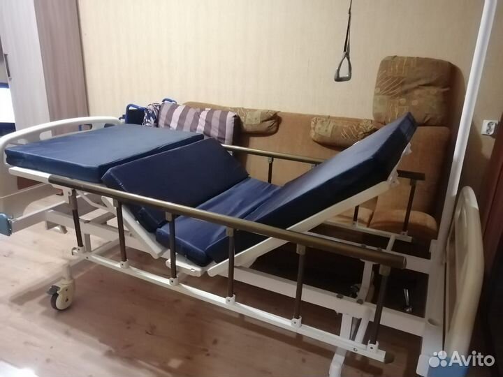 Медицинская кровать