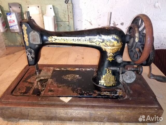 Швейная машинка зингер ручная