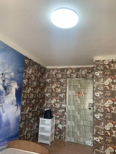 Комната 9 м² в 5-к., 2/5 эт.