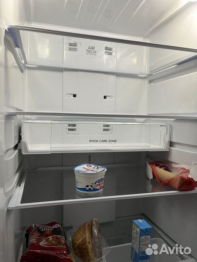 Холодильник Hotpoint Ariston