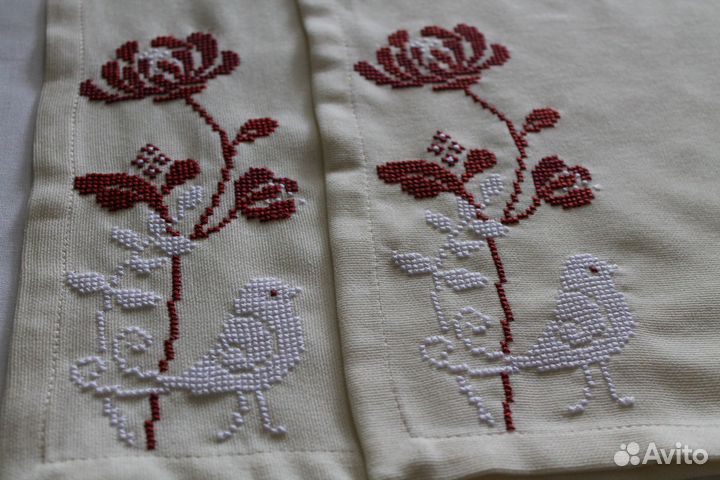 Сервировочные салфетки с вышивкой