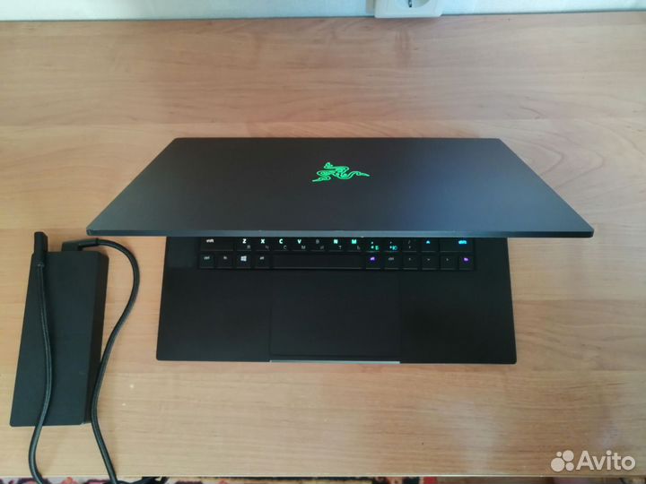 Razer Blade Advanced 15 RTX 2070 240 Hz