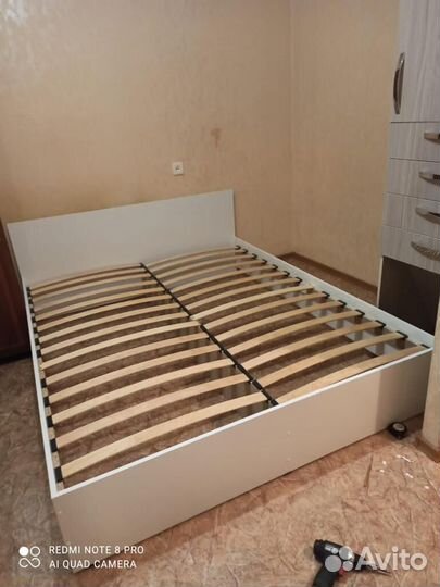 Кровать с матрасом