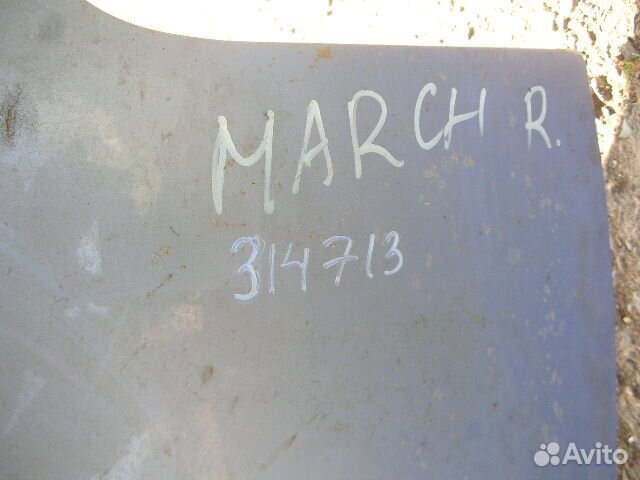 Дверь багажника со стеклом Nissan March