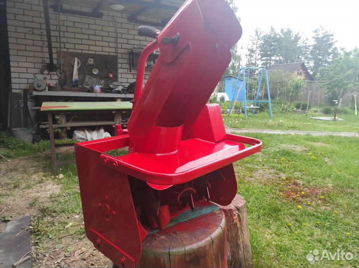 Роторный снегоуборщик