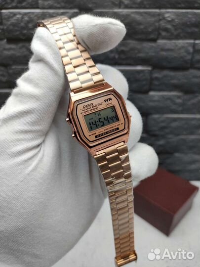 Часы Ретро стиль