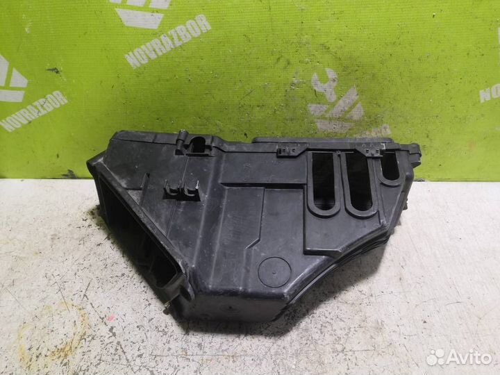 Корпус блока предохранителей Мерседес Бенз 210 Е