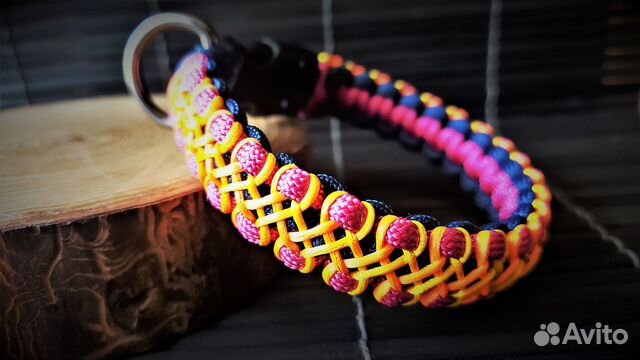 Ошейник из паракорда