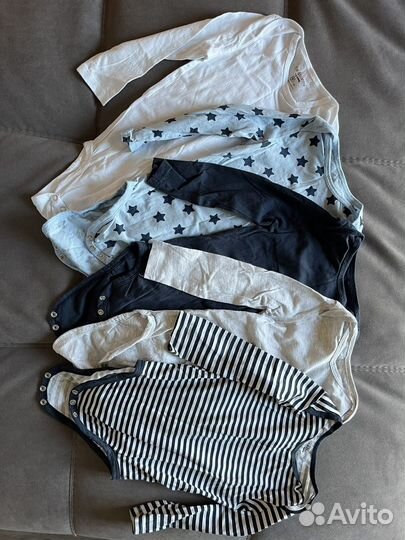 Пакет с детскими вещами