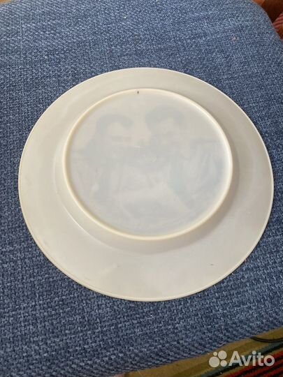 Тарелка декоративная Летчики Гагарин и Титов