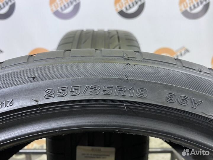 Bridgestone Potenza S001 255/35 R19