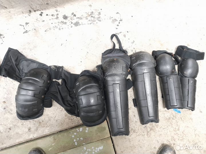 Противоударный комплект щитков полиции