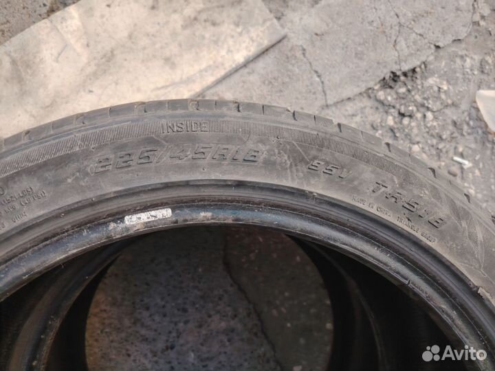 Triangle TR918 245/45 R18 95V