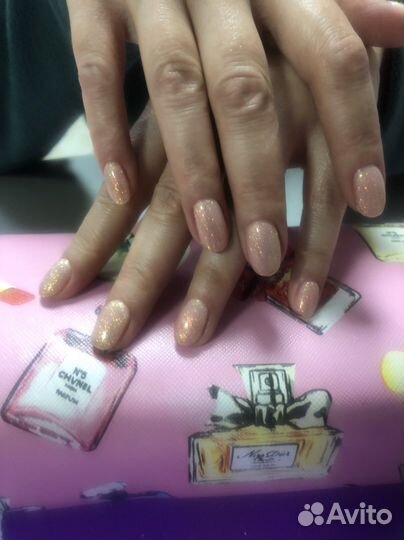 Наращивание ногтей