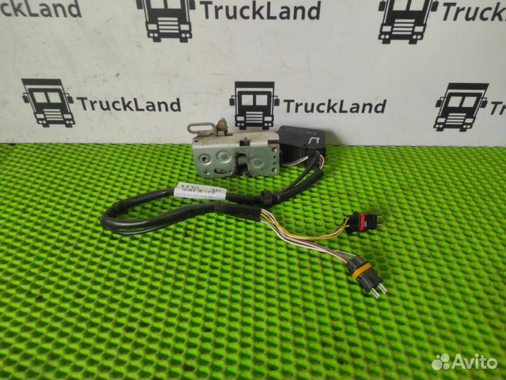 Замок боковой двери передний правый Man Tgx