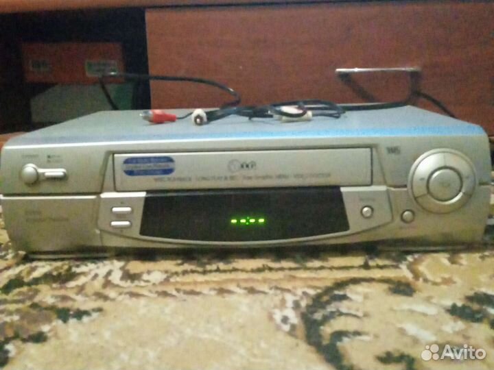 Видеомагнитофон