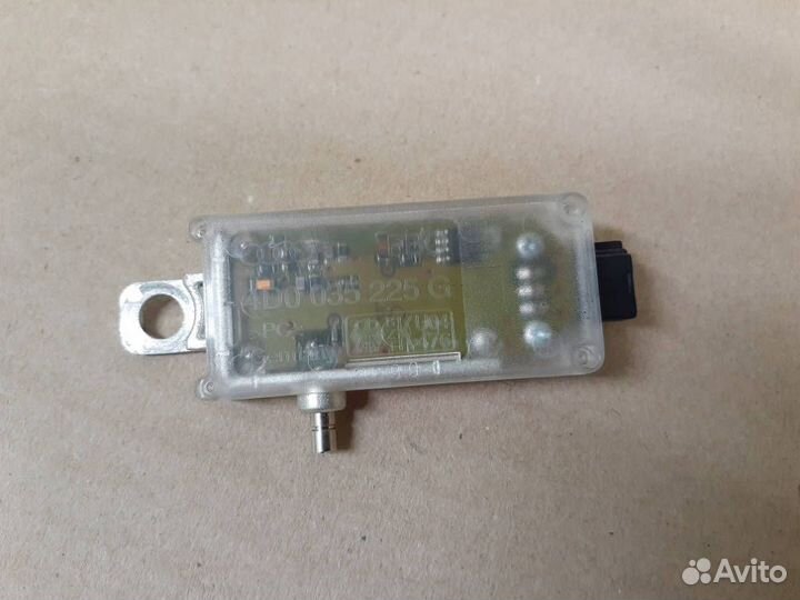 Антенна audi A8 D2 AQF 4D0035225G