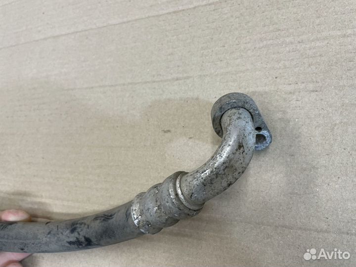 Трубка кондиционера длинная толстая Киа Сид 1