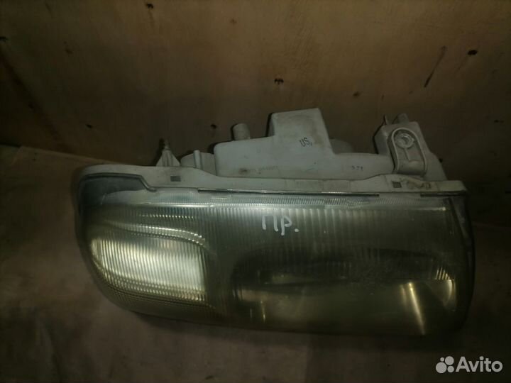 Фара правая Гранд Витара 1