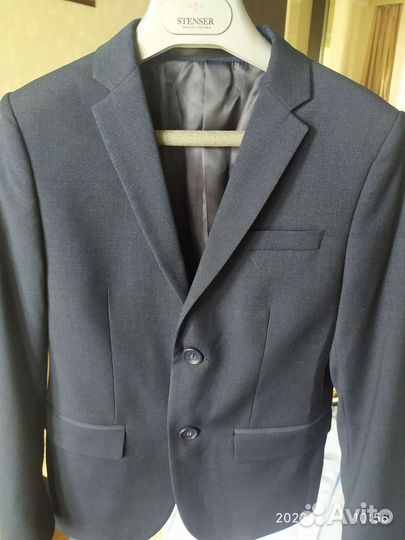 Костюм на мальчика 134-140