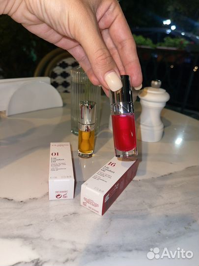 Масло-блеск clarins Lip Comfort Oil