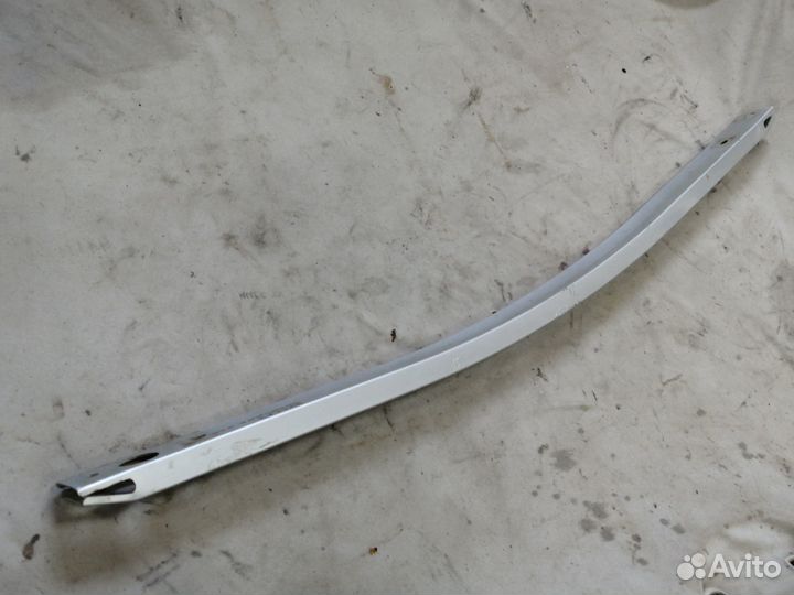 Усилитель бампера перед.Nissan Primera P11 1996-02