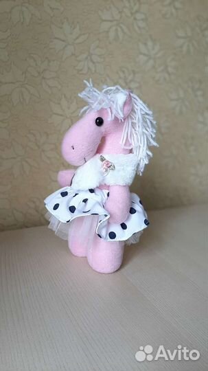 Игрушка ручной работы Лошадка