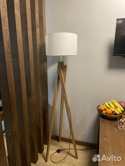 Торшер напольный с абажуром