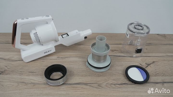 Вертикальный пылесос Midea VSS1800