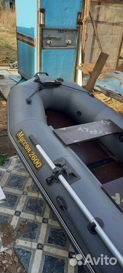 Надувная лодка с мотором