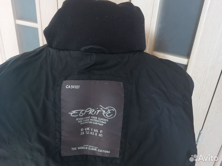 Черный пуховик женский 46разм флис воротник
