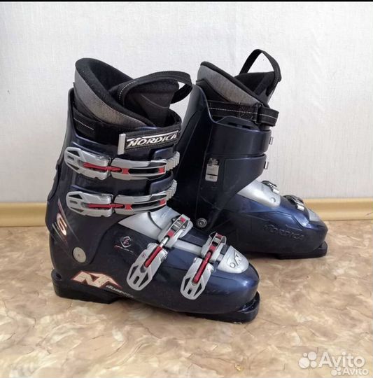 Горнолыжные ботинки 42-43 размер