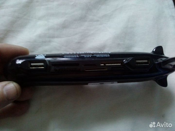 USB - разьем Card Reader + USB 2.0 Hub