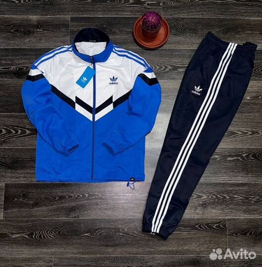 Спортивный костюм Adidas