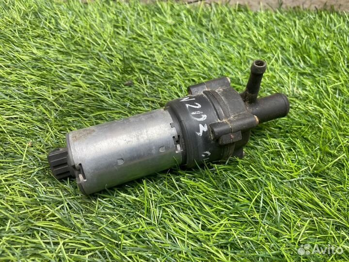 Помпа водяная Mercedes-Benz C-Класс W203 646.962