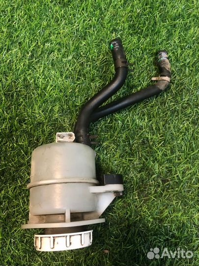 Бачок тормозной жидкости Mitsubishi Outlander CU5W