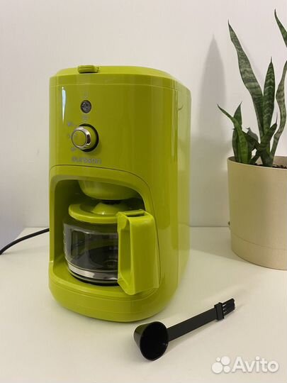 Новая кофеварка капельная со встроенной кофемолкой