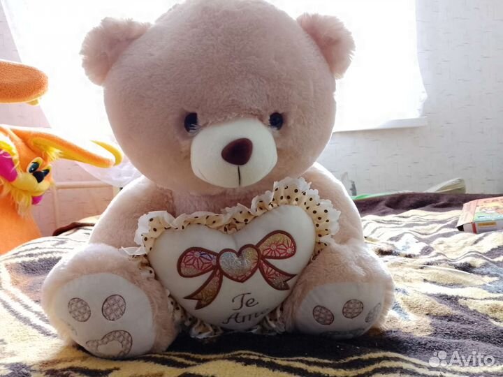 Медведь бу сердцем мягкая игрушка