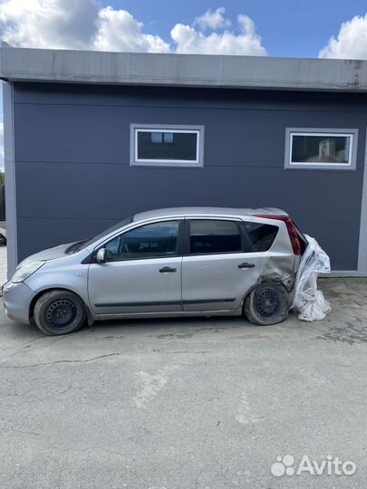 Nissan Note 1.6 МТ, 2010, битый, 180 000 км