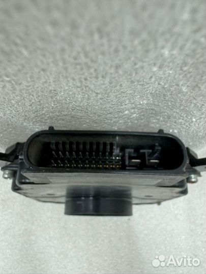 Блок розжига фары правый Lexus Lx 570 2015-2022