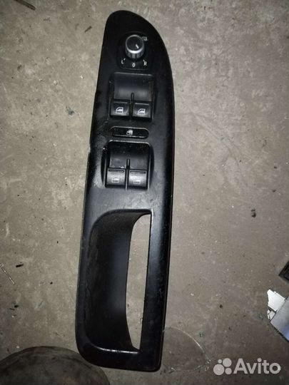 Кнопки стеклоподъёмников Фольксваген пассат б6