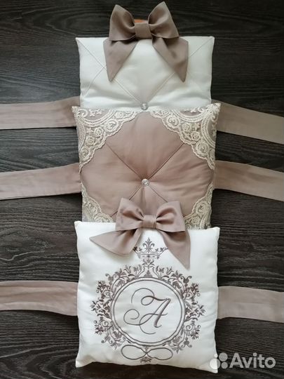 Подушки, бортики в детскую кроватку